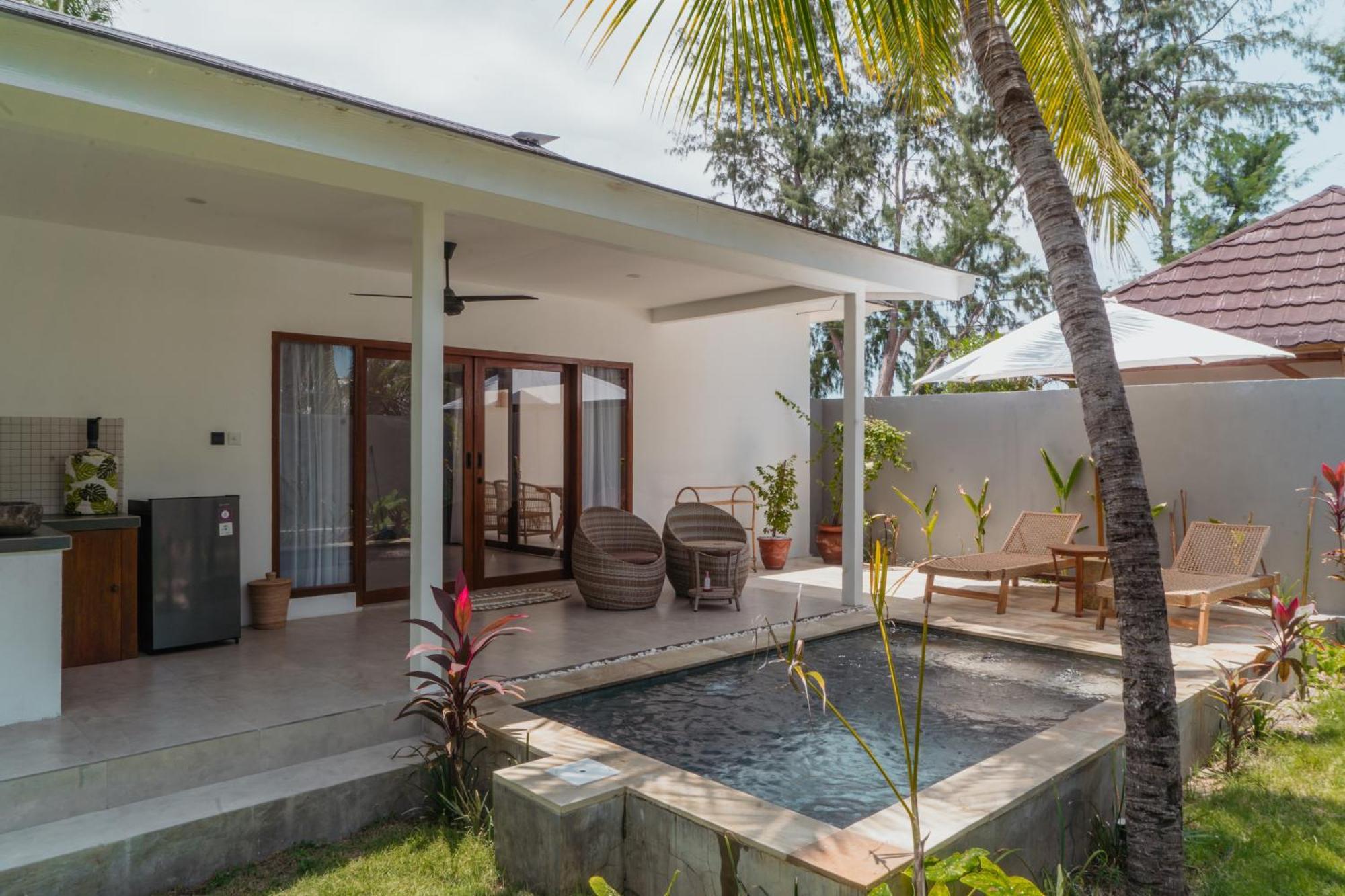 Sunscape Villa - Beachfront And Private Pool Гілі-Аїр Екстер'єр фото